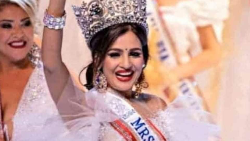 Meenu Gupta won the title of Mrs USA Universe 2022 in America