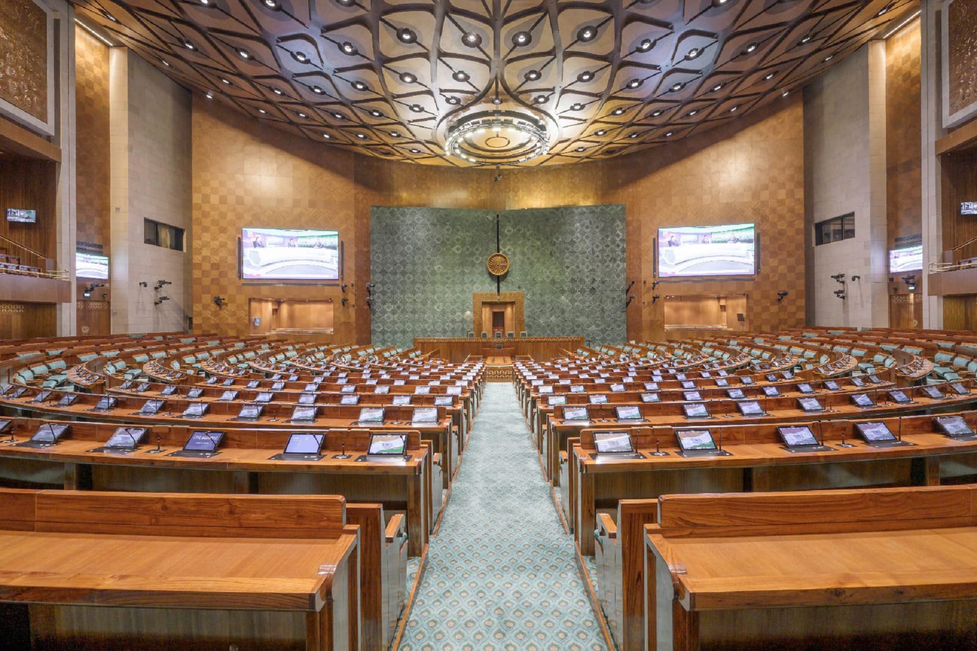 New Parliament Building cost about rs 1200 crore built know these 5 special things