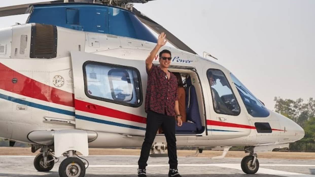 Akshay Kumar Emraan Hashmi Karan Johar film selfiee worker not received salary union gave ultimatum to boycott