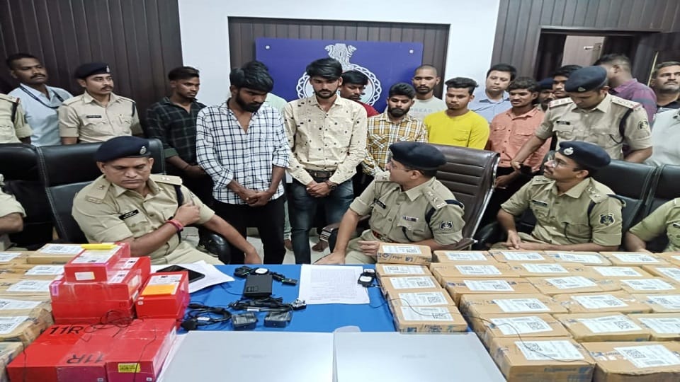 Durg: Five arrested for cheating millions on the pretext of online shopping