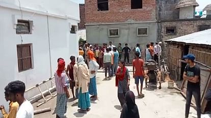 Big accident in Kushinagar many including father and son died after falling in toilet tank