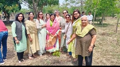 Indore: बच्चों पर होगा अब मोदी सरकार का विशेष ध्यान, बचपन से ही संस्कारों को सींचने की होगी प्राथमिकता Modi government's special attention will now be on children
