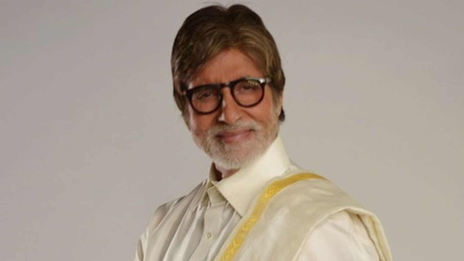 Amitabh Bachchan Reveals Why He Greets His Fans Barefoot Every Sunday Outside Jalsa shares photo on instagram