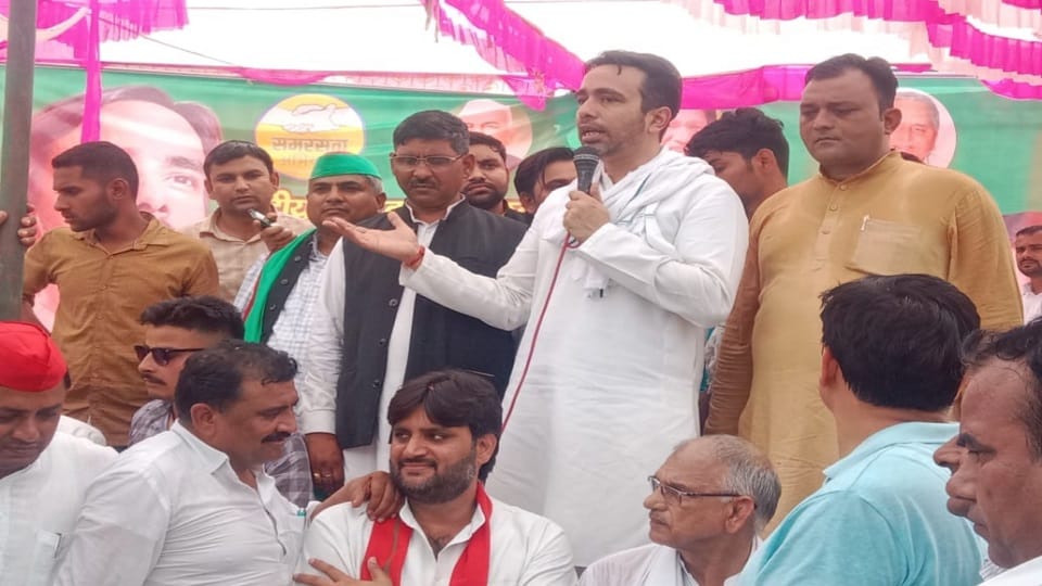 Jayant tour continues in Agra said Lathi charge on women wrestlers is a black day