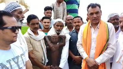 Idol of Narad Ji found in Narad Kund located on Parikrama Marg in Mathura