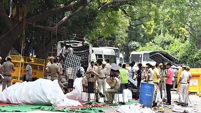delhi Police detained 700 people including wrestlers from Jantar Mantar