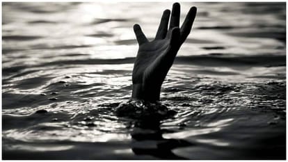 Photo and time line posted on Facebook of the advocate who drowned in Sangam went viral.