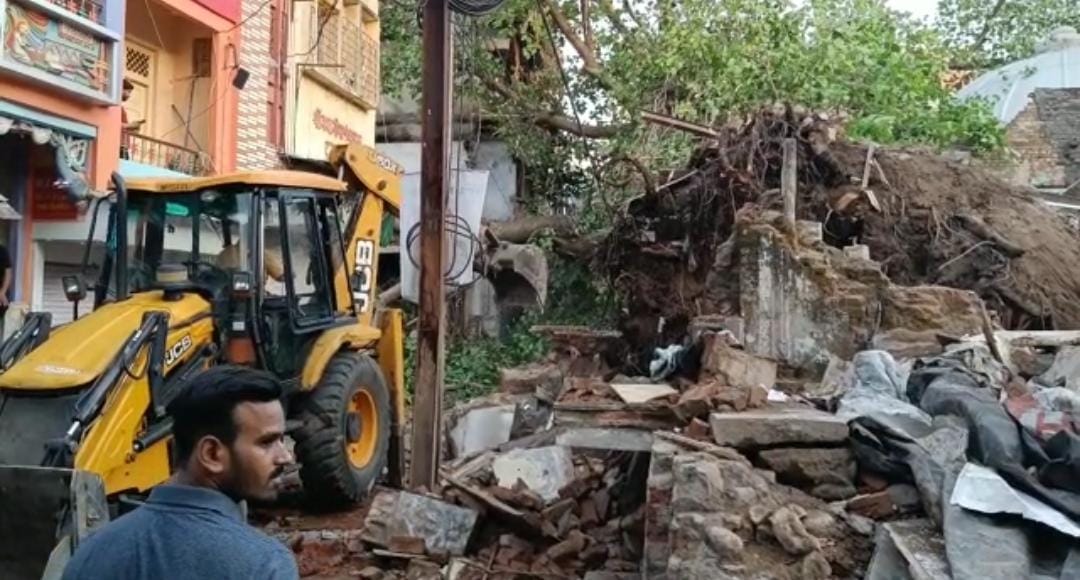 MP Weather: Two people died due to storm in Ujjain; More than half a dozen injured, rain in Satna
