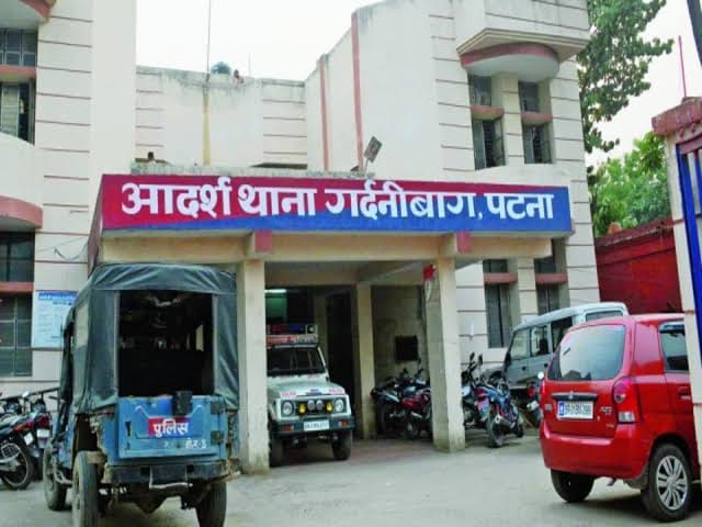 Bihar News; Sex racket was going on in Patna, woman arrested, massage parlour, callgirl, police raid