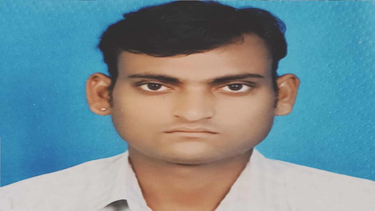 young man died after being hit by an unknown pickup in Basti