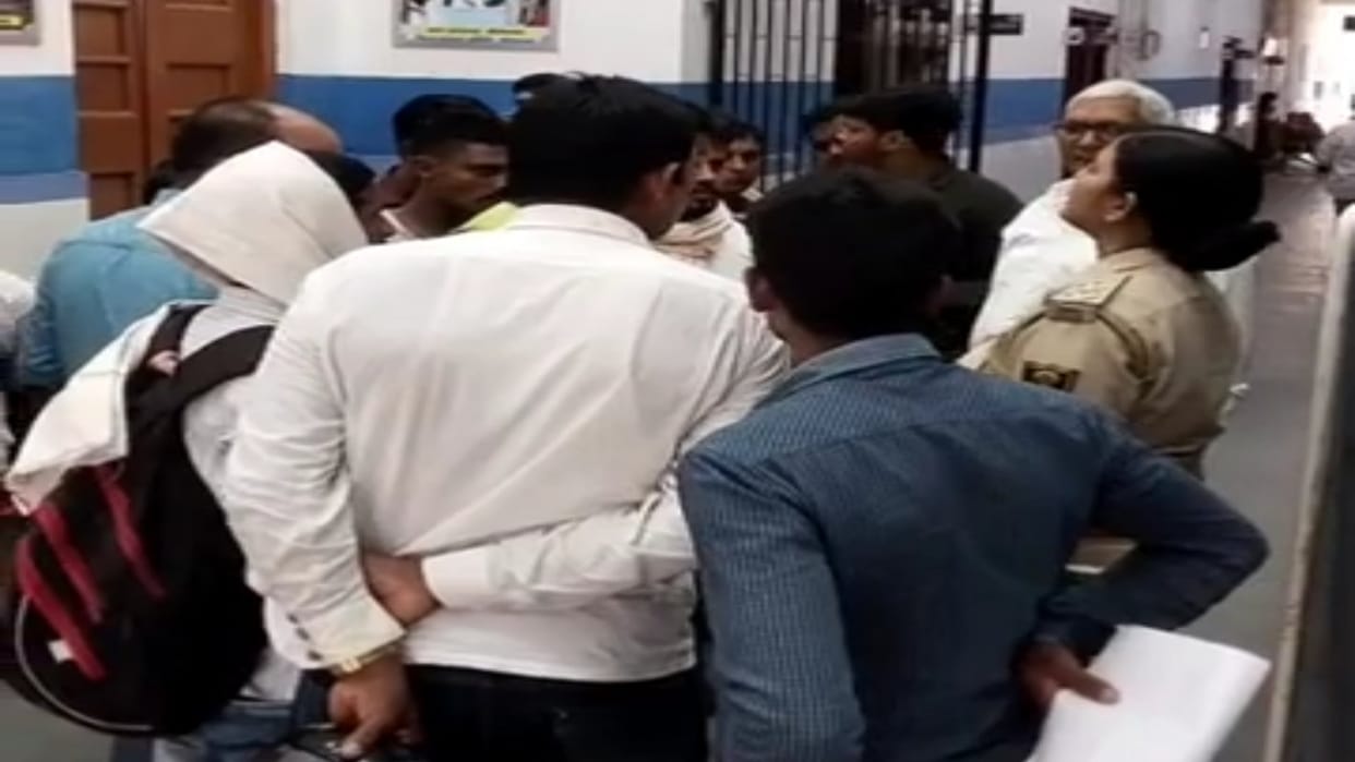 Dead body of a young man traveling by bus from Ranchi found on seat in Aurangabad