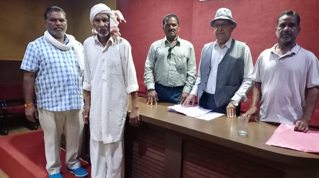 army farmer land money fight