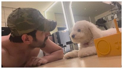 Satyaprem Ki Katha actor Kartik Aaryan shares adorable video with his pet Katori with lovely note