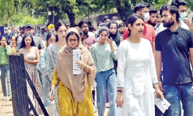 Candidates appeared for UPSC preliminary exam in Jammu and Kashmir