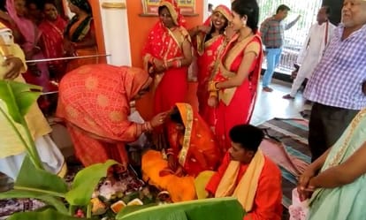Bihar : After listening to sermon of Dhirendra Shastri, girl changed religion, married lover; Baba Bageshwar