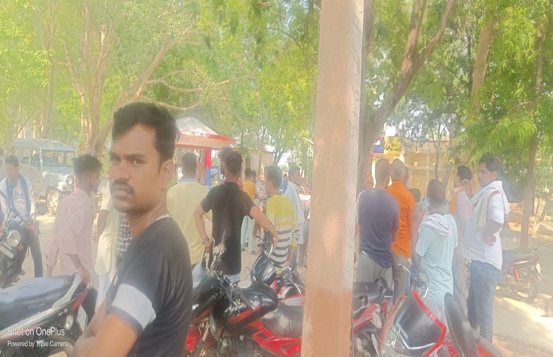 Three including brother and sister riding bike died in road accidents in jaunpur
