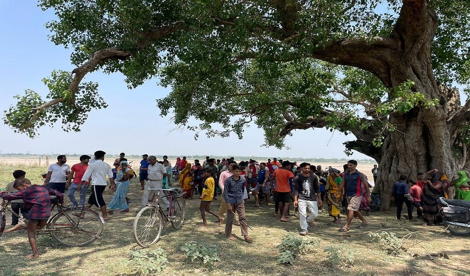 Two teenage girls drowned in Yamuna river after going for bath, bodies recovered after hours of struggle