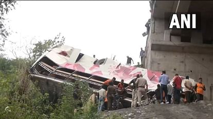 Bus fell into ditch on Jammu-Srinagar highway