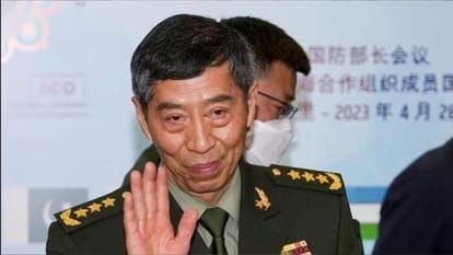 China: चीन ने अमेरिका के साथ रक्षा मंत्रियों की बैठक रद्द की, दोनों देशों के रिश्तों में बढ़ी कड़वाहट china declines us request for meeting defence ministers in singapore