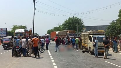 मुजफ्फरपुर में ट्रक से कुचलकर मां-बेटी की मौत;  ओवरटेक करते समय बाइक अनियंत्रित हो गई