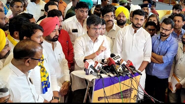 चुनाव से पहले बड़ा दांव: छत्तीसगढ़ में आप की सरकार बनी, तो भूपेश सरकार से भी ज्यादा दाम पर होगी धान की खरीदी