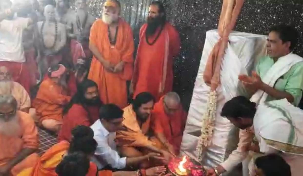 Ganga Dussehra 2023: Sanatan's flag hoisted in Ujjain, saints took out Peshwai, took bath