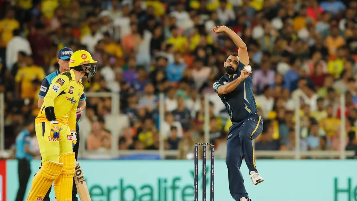 Hardik Pandya and Ashish nehra mistake reason for Gujarat loosing Final Match Sunil Gavaskar Slammed Both