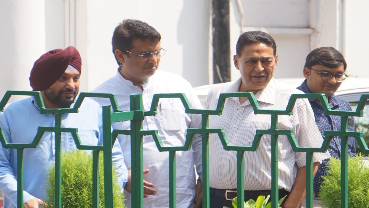 Congress suggests not supporting AAP against Ordinance