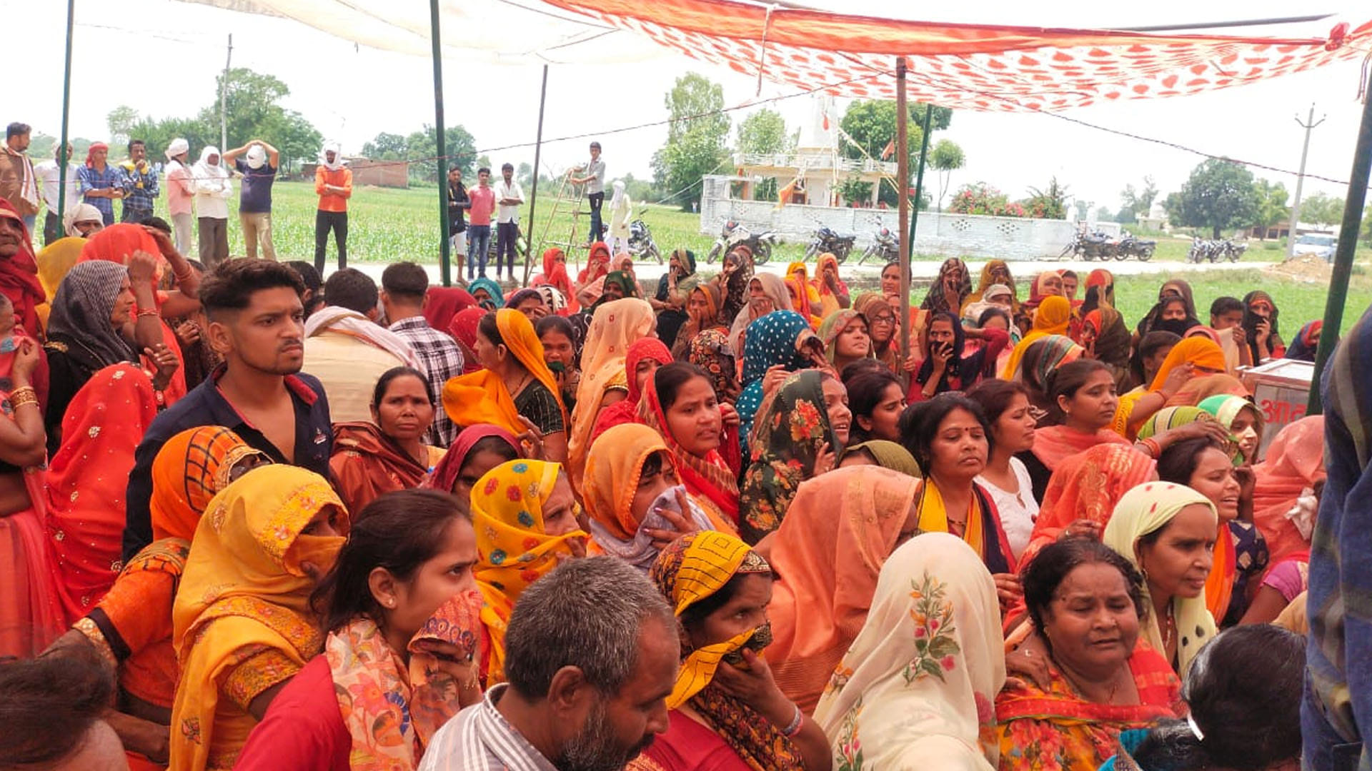 Five died in a road accident on the expressway, last rites were performed together