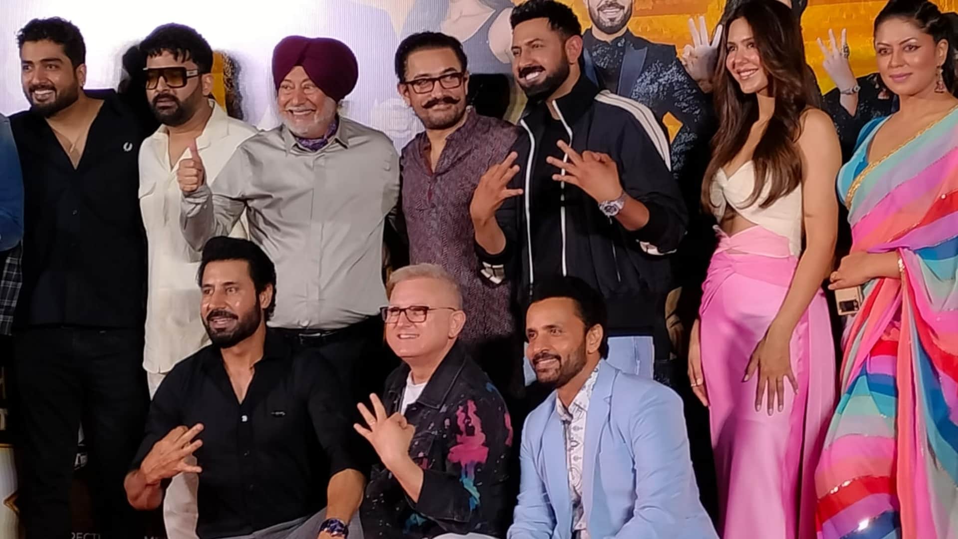Smeep Kang sold Vada Pav in Mumbai Gurpreet Ghuggi revealed aamir khan in Carry On Jatta 3 trailer launch