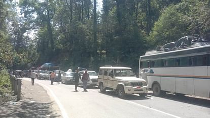 Kedarnath Yatra 2023 Traffic Jam News distance of 35 km being covered in five hours till Guptkashi to Sonpraya
