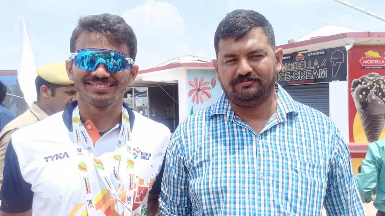 Won gold in 2000 meter final match of rowing competition held at Ramgarhtal