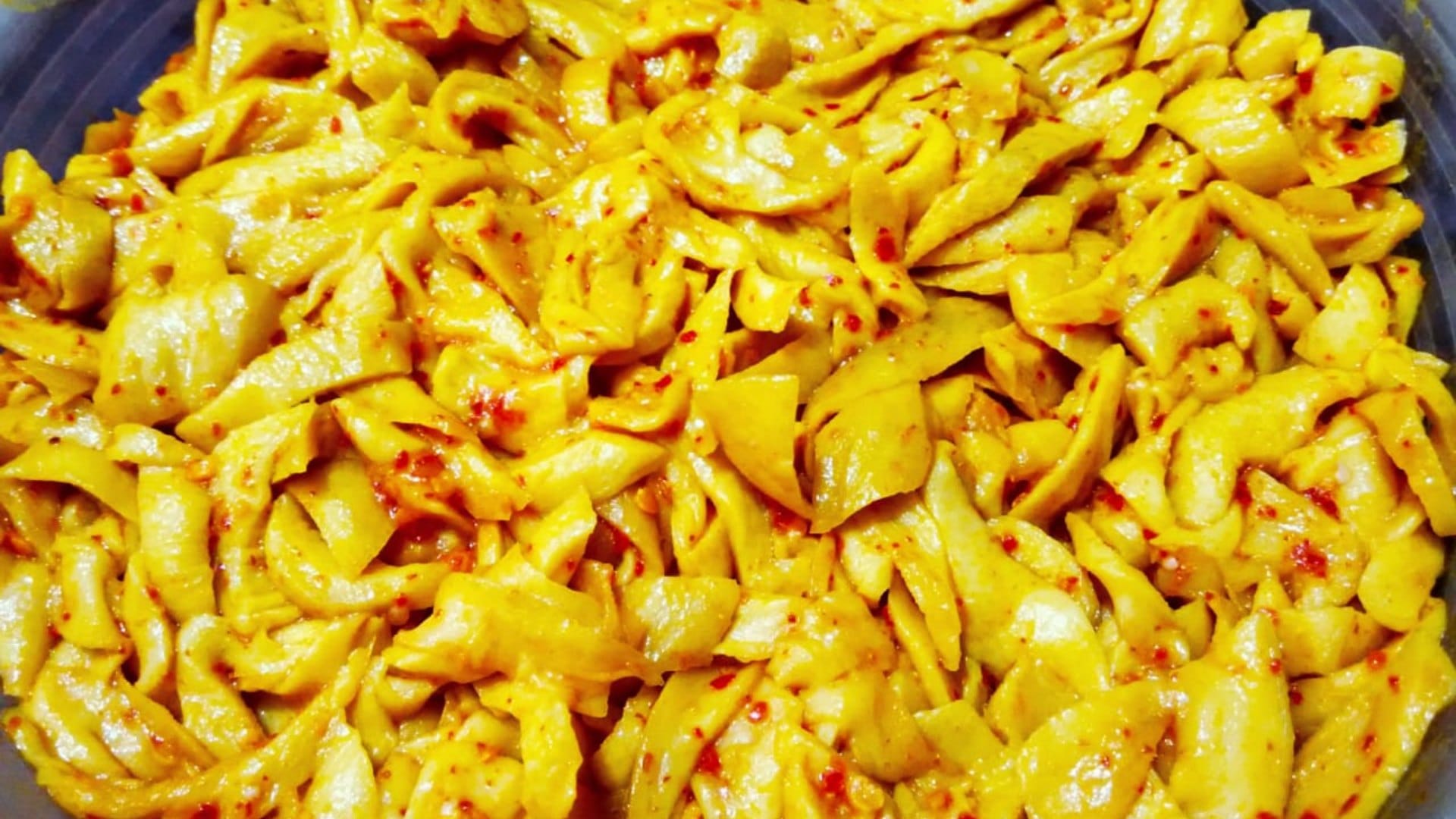 Mango Asafoetida Pickle Recipe Know How to Make Hing Ka Aam Achar at Home