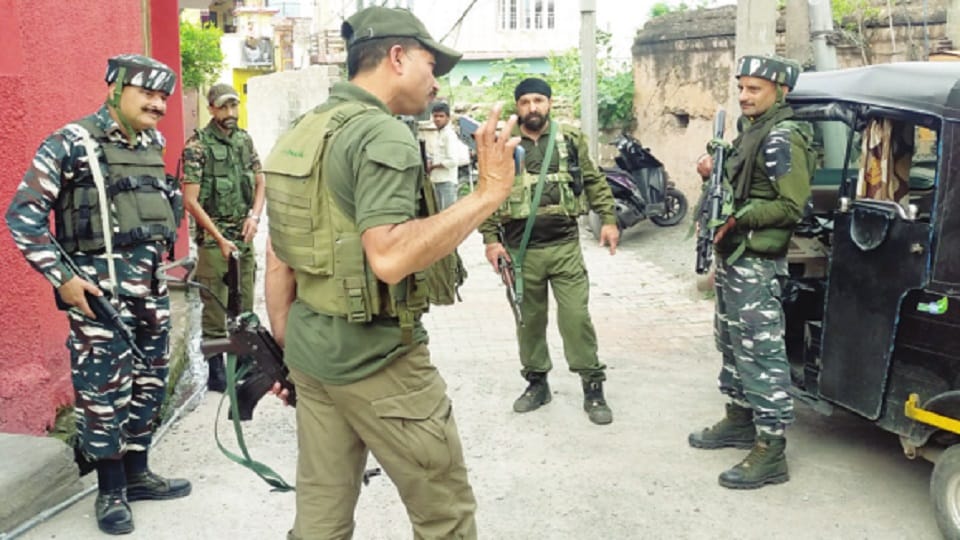 Jammu Kashmir: Siege continues in search of suspects in Poonch