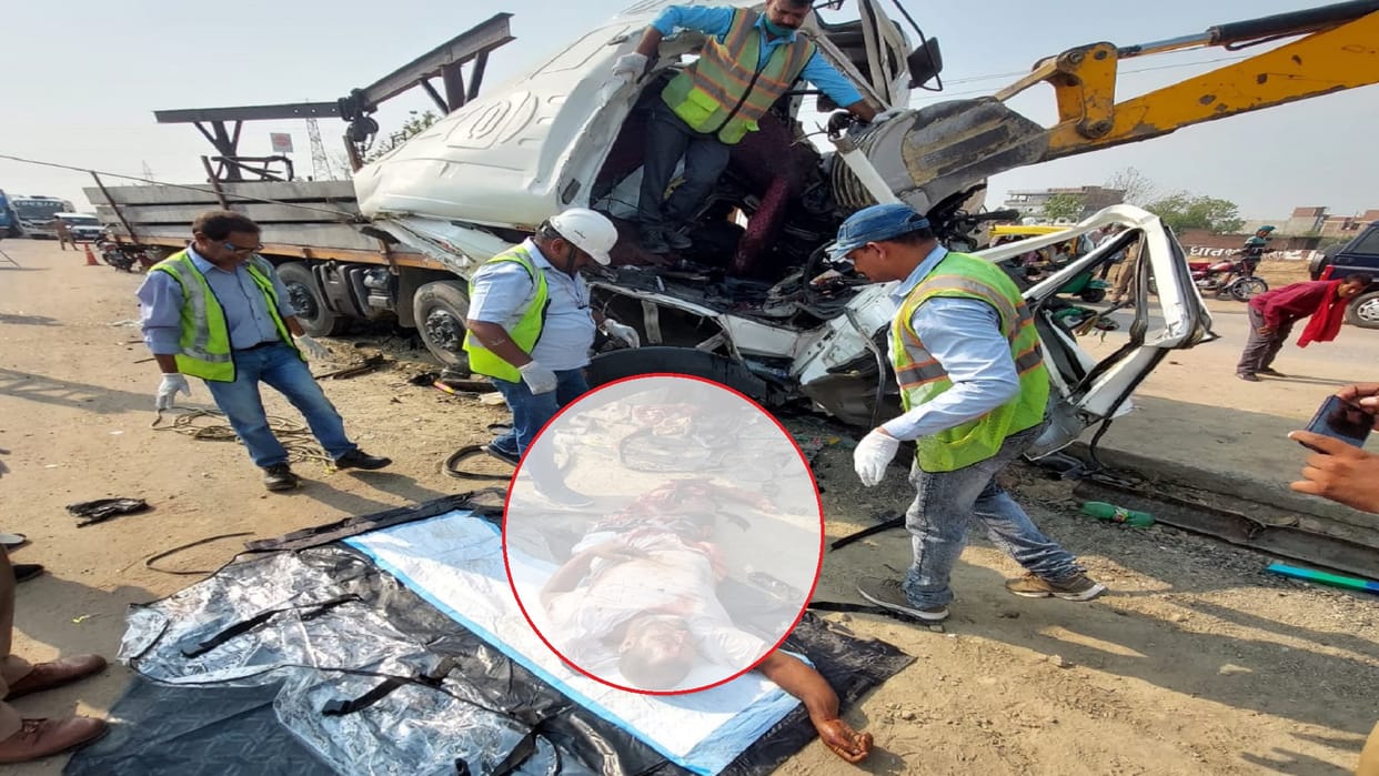 Varanasi Accident: Truck collided with a tanker standing on the roadside, pulled out the driver and the helper