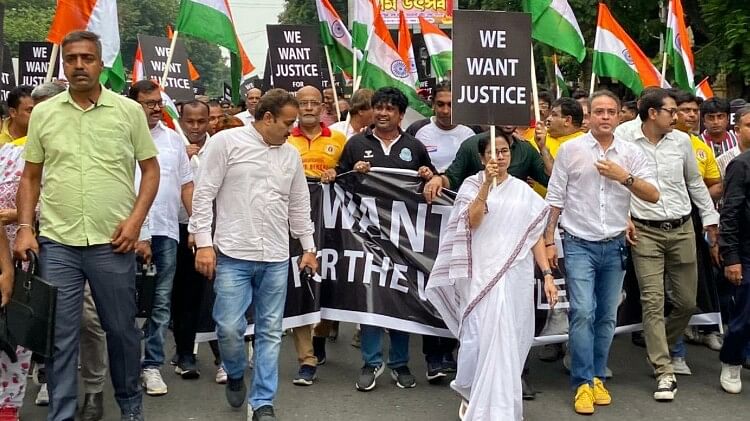 Wrestlers Protest:पहलवानों के समर्थन में सड़क पर उतरीं ममता बनर्जी – Wrestlers Protest: Mamata Banerjee Came On The Road In Support Of Wrestlers