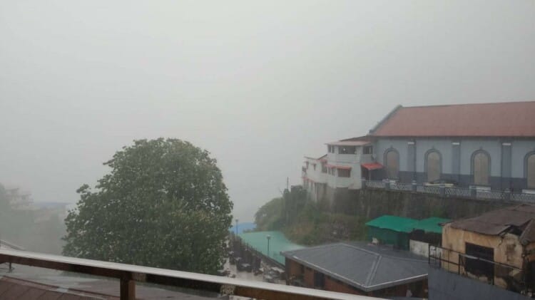 Uttarakhand Weather: बारिश से उफान पर नदी-नाले, मलबे में दबे पार्किंग में खडे़ वाहन, तस्वीरों में देखें हाल Uttarakhand Weather News Today 29 June Monsoon Heavy rains roads closed vehicles buried in debris watch Photos