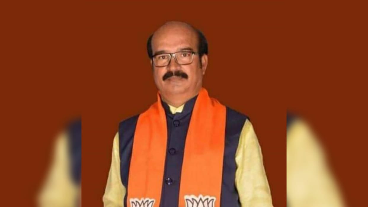 BJP MLA Murari Mohan Jha lodged an FIR against Dhirendra Kumar Dheeraj, son of BJP MLA Mishrilal