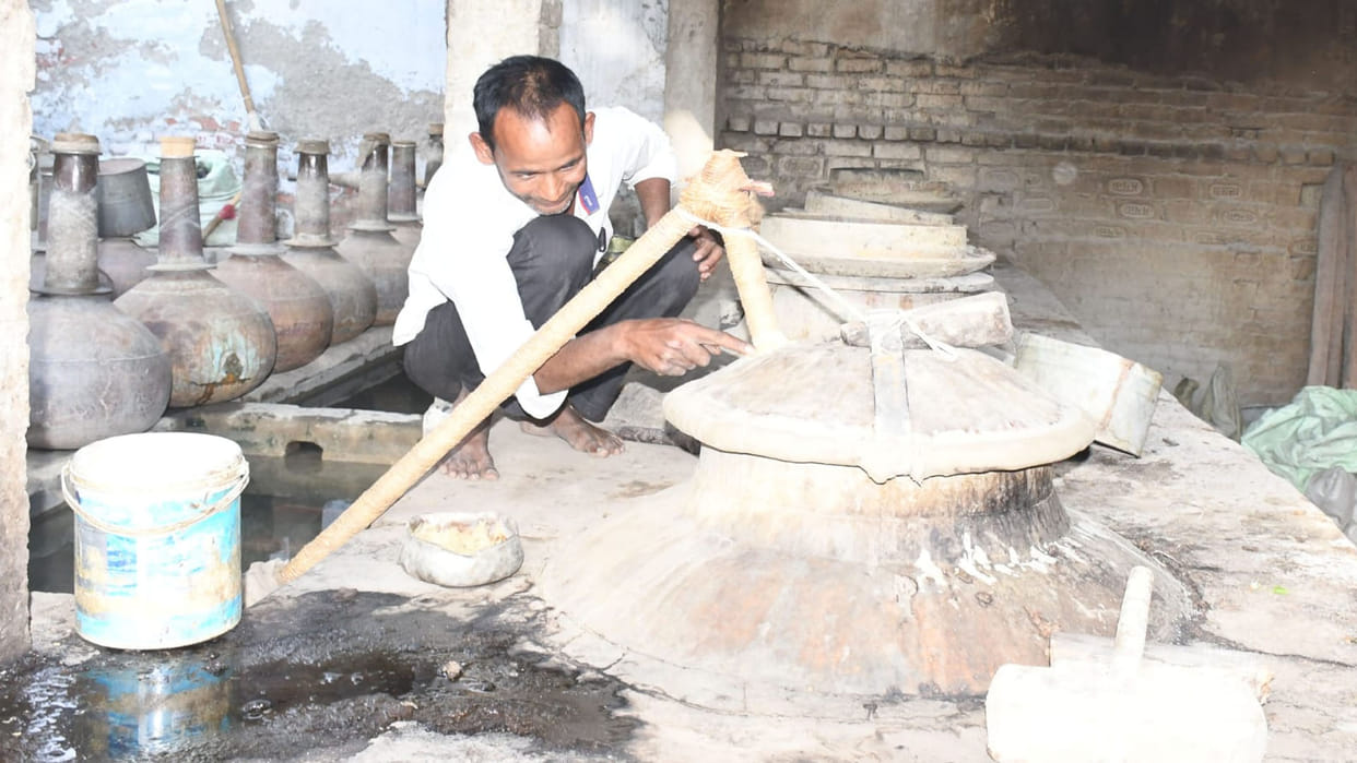 Tobacco Prohibition Day: Perfume business hinges on the market of Pan Masala