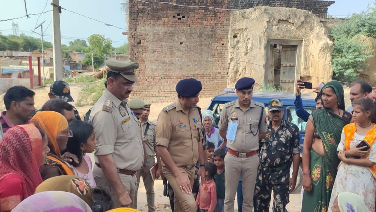 Etawah: lover couple committed suicide