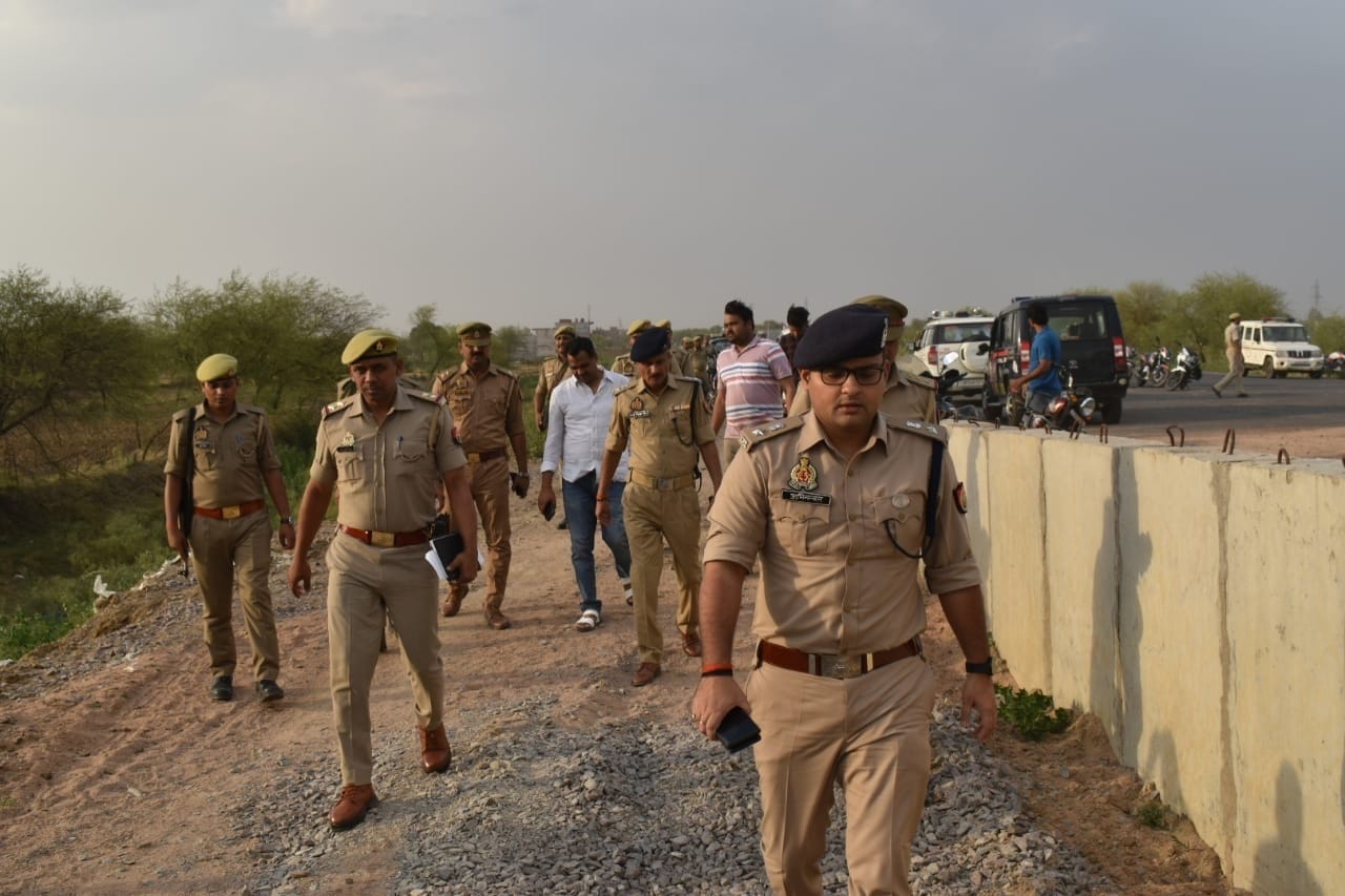 Bank robbery attempt failed in Banda, four miscreants arrested, seven miscreants scared of the spirit of Divya