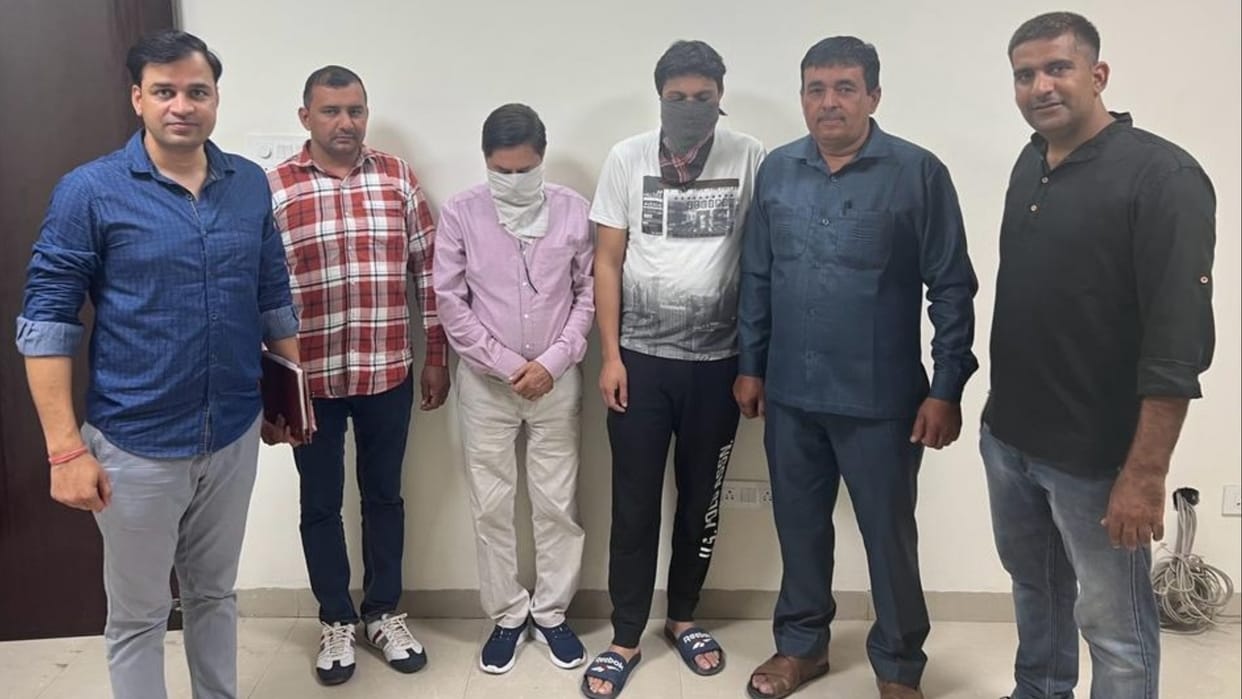 ATP and cartographer of Nagar Nigam Rohtak arrested for taking Rs 10 lakh