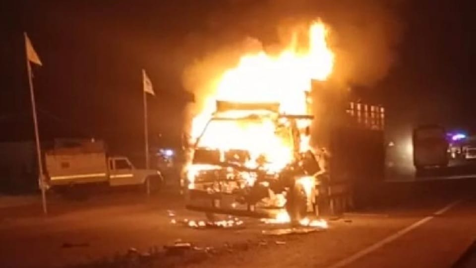 Heavy collision between two trucks