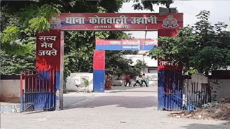 Bajrang Dal worker accused inspector of indecency In Badaun s Ujhani