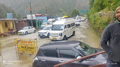 Chardham Yatra 2023 weather Update: Landslide in Ojri-Dabarkot Yamunotri Dham yatra stopped