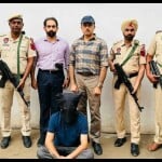 पुलिस की गिरफ्त में आरोपी।