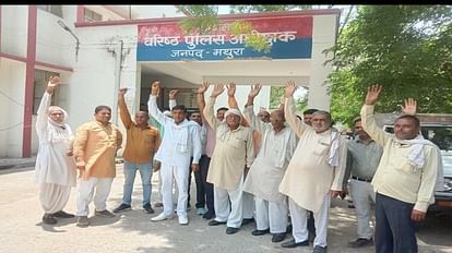 गजब का खेल: चाय बेचने वाले को बना दिया शराब तस्कर, आबकारी विभाग के कारनामे से ग्रामीणों में अक्रोश tea seller was made a liquor smuggler Excise Department's action angered the villagers