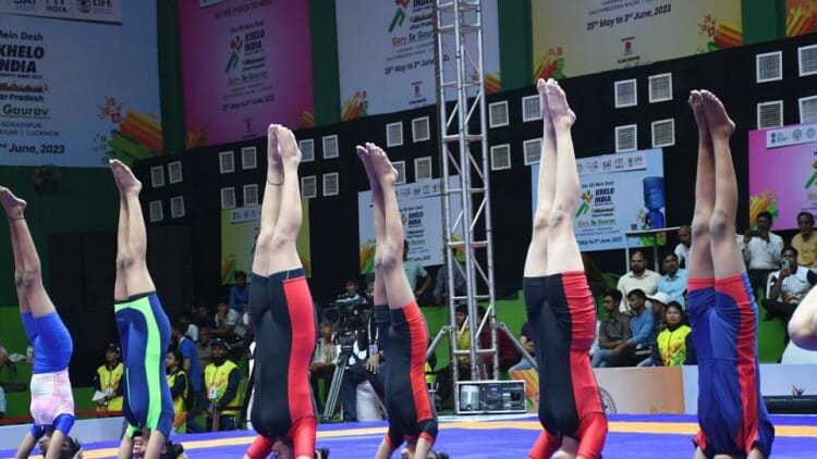 Khelo India started with Surya Namaskar Kalinga Institute's girls athlete surprised everyone in Yogasana