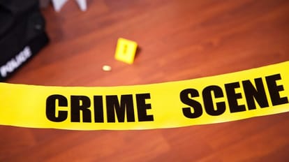आंध्रप्रदेश: विजयवाड़ा में रिश्ते तार-तार, गुस्साए दामाद ने सास पर किया धारदार हथियार से हमला, हुई मौत Andhra Pradesh: Son-in-law kills mother-in-law in Vijayawada