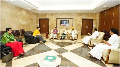 Arvind Kejriwal met MK Stalin in Chennai sought Support against the ordinance of the Center Govt
